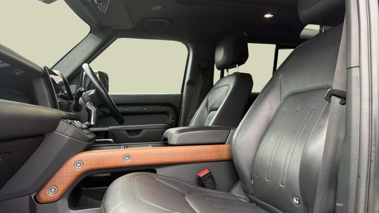 Land Rover Defender 2.0 P400e X 110 5dr Auto Estate